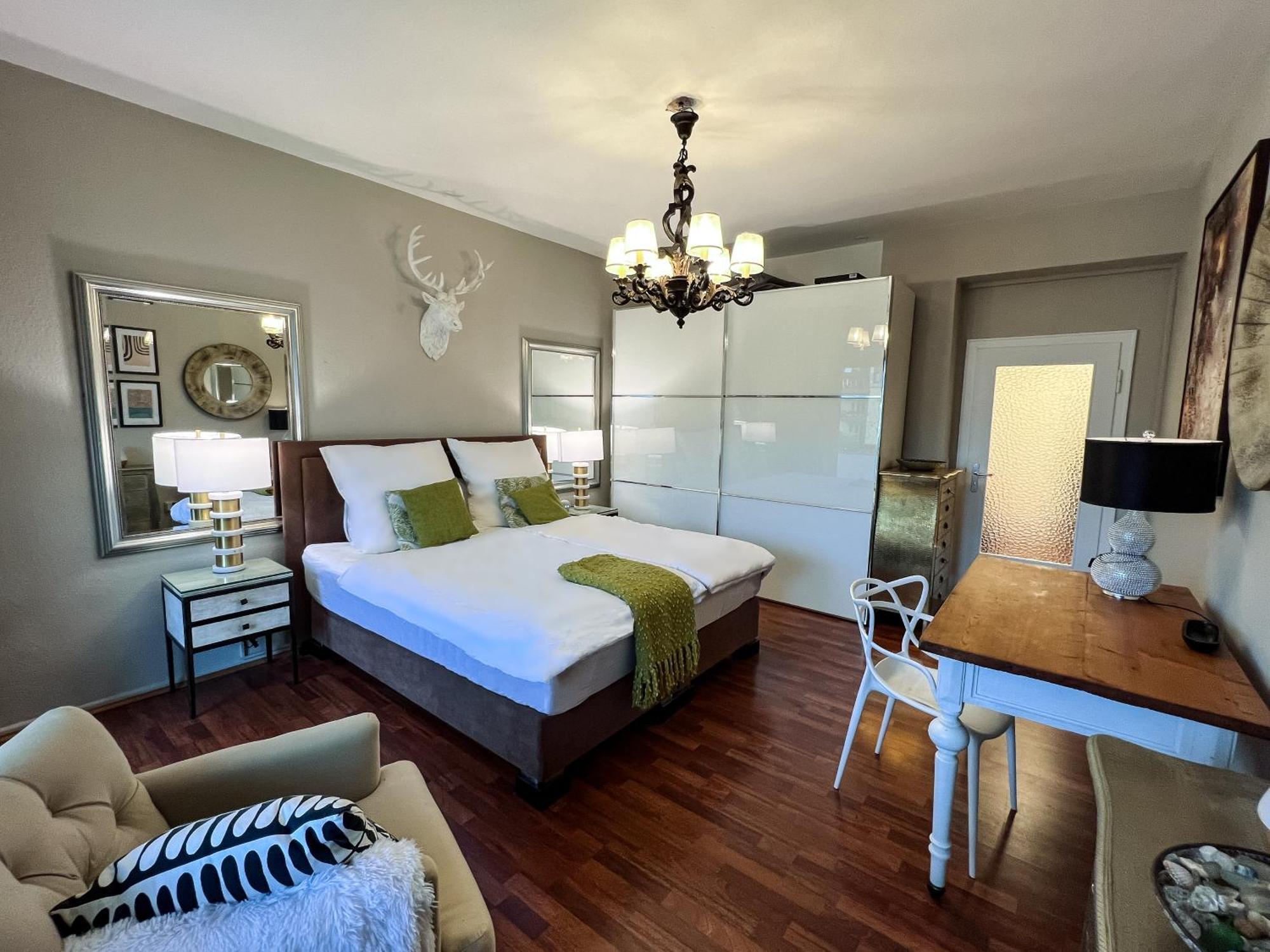 Appartement Big, Central And Charming On Schaafenstrasse *